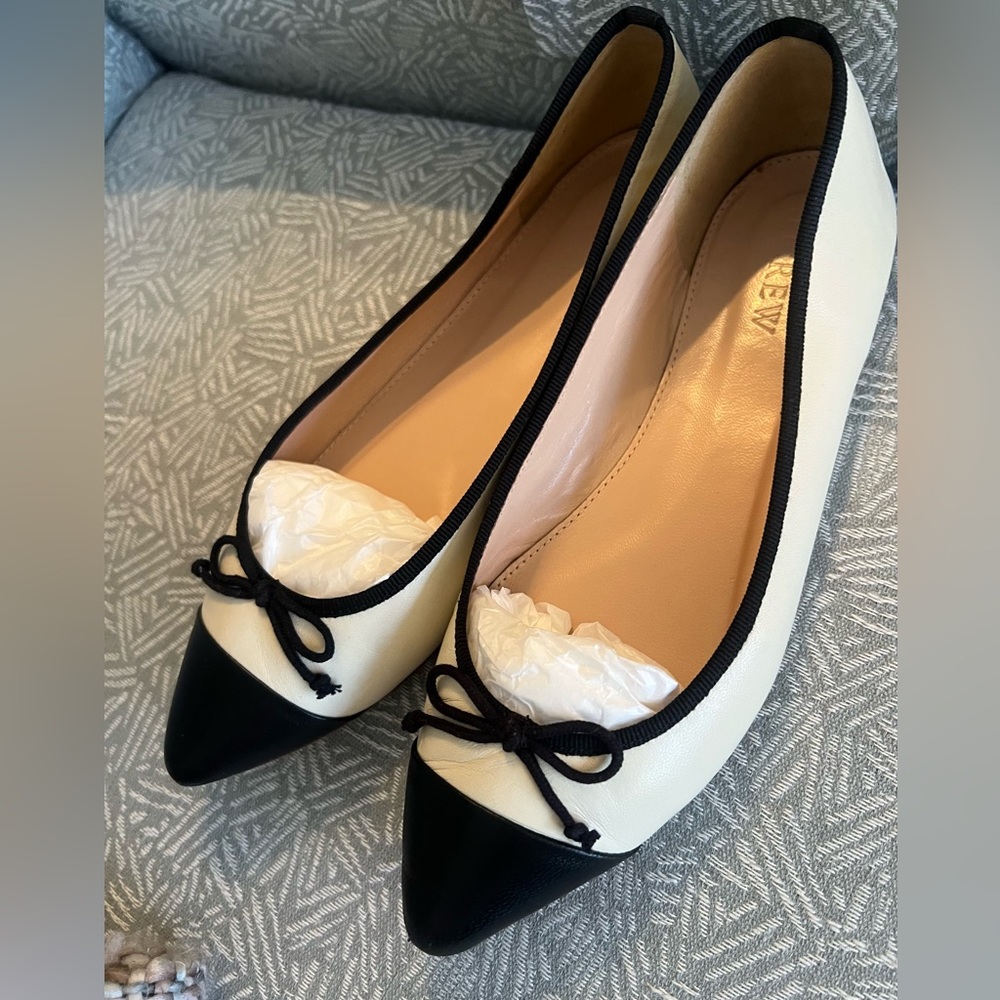 J CREW GEMMA CAP-TOE FLATS VINTAGE CHAMPAGNE/BLACK LEATHER 6.5 ITALY #F4854 EUC